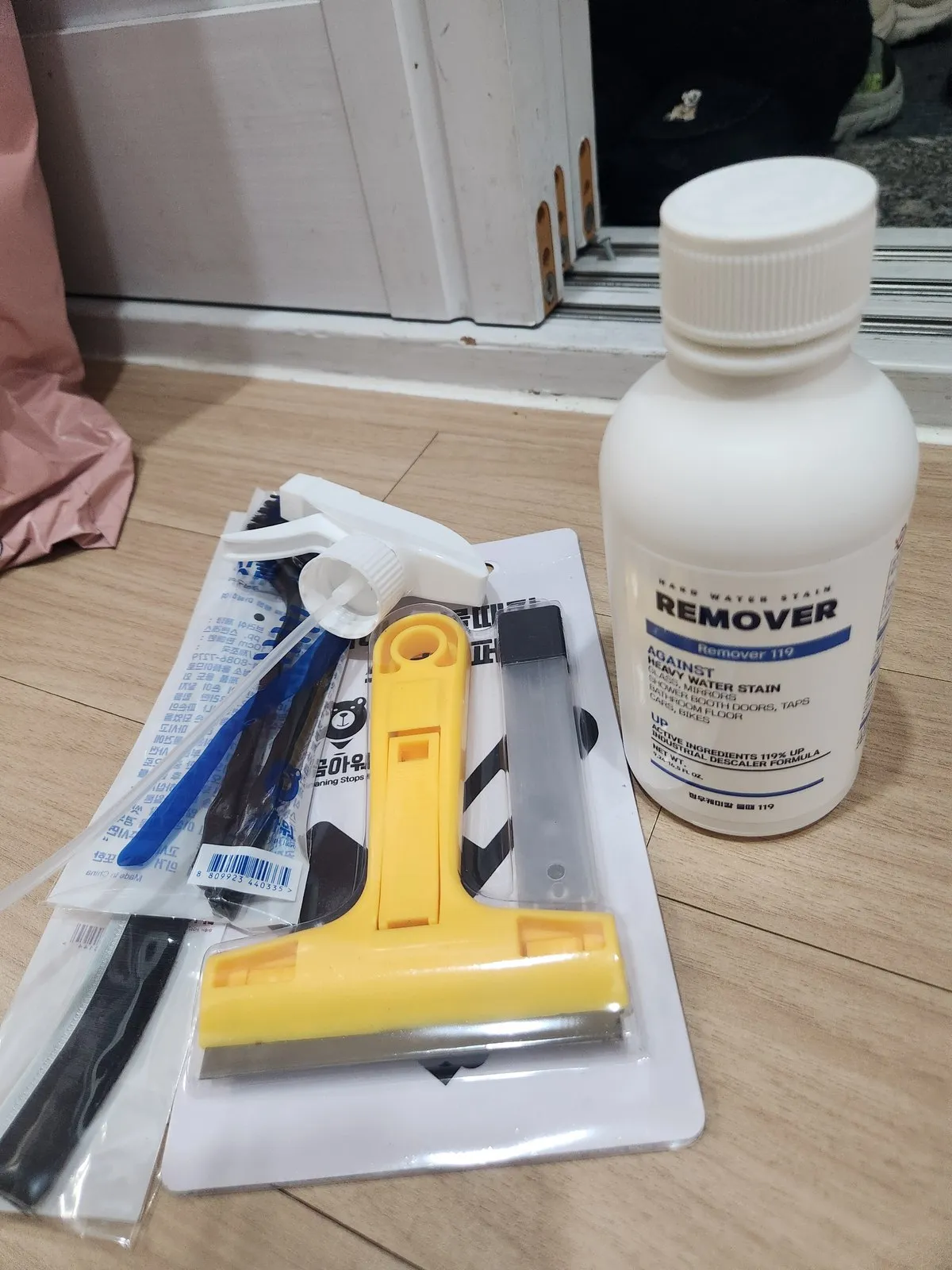 정우케미칼 물때제거제 실구매 — 스프레이·스크래퍼·브러시 구성까지